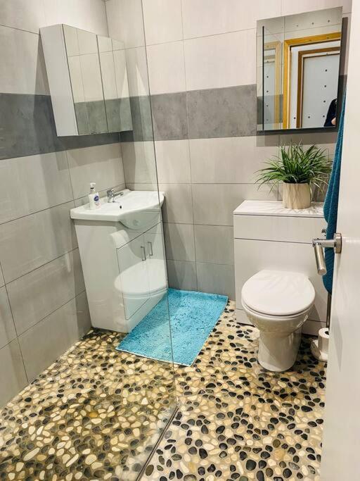 فيلا Love Lancing By The Sea With Optional Large Hot Tub Sleeps Up To 8 & Free Parking المظهر الخارجي الصورة